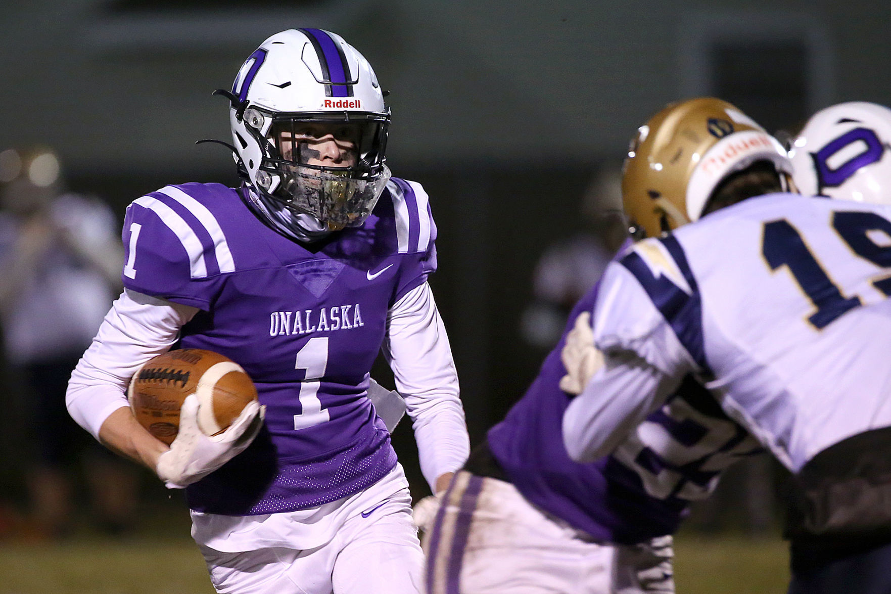 October 30: Aquinas vs Onalaska